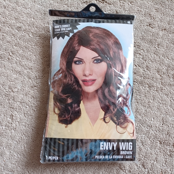 Women's Long Wavy Brunette Wig - Picture 5 of 5